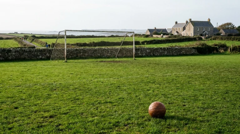 Jersey teen Stan Dunne signs professional deal with Bristol Rovers